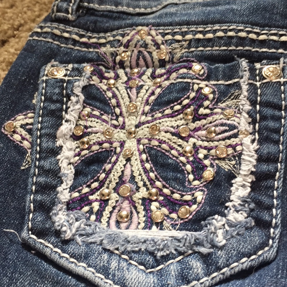 JEANS - Picture 3 of 3